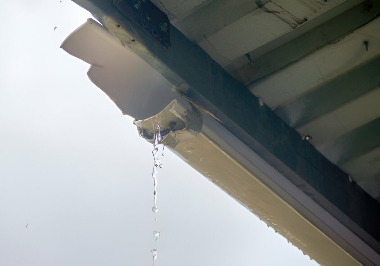 leaking gutter