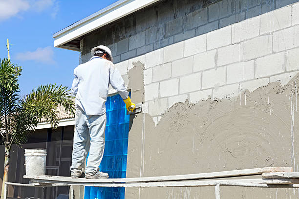 apply stucco sealer on wall